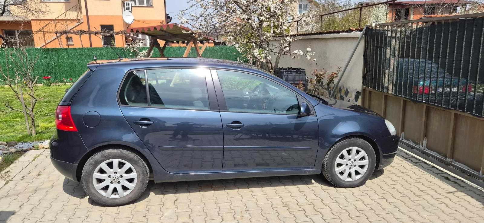VW Golf 1.9 TDI 105  коня, снимка 8 - Автомобили и джипове - 54179636