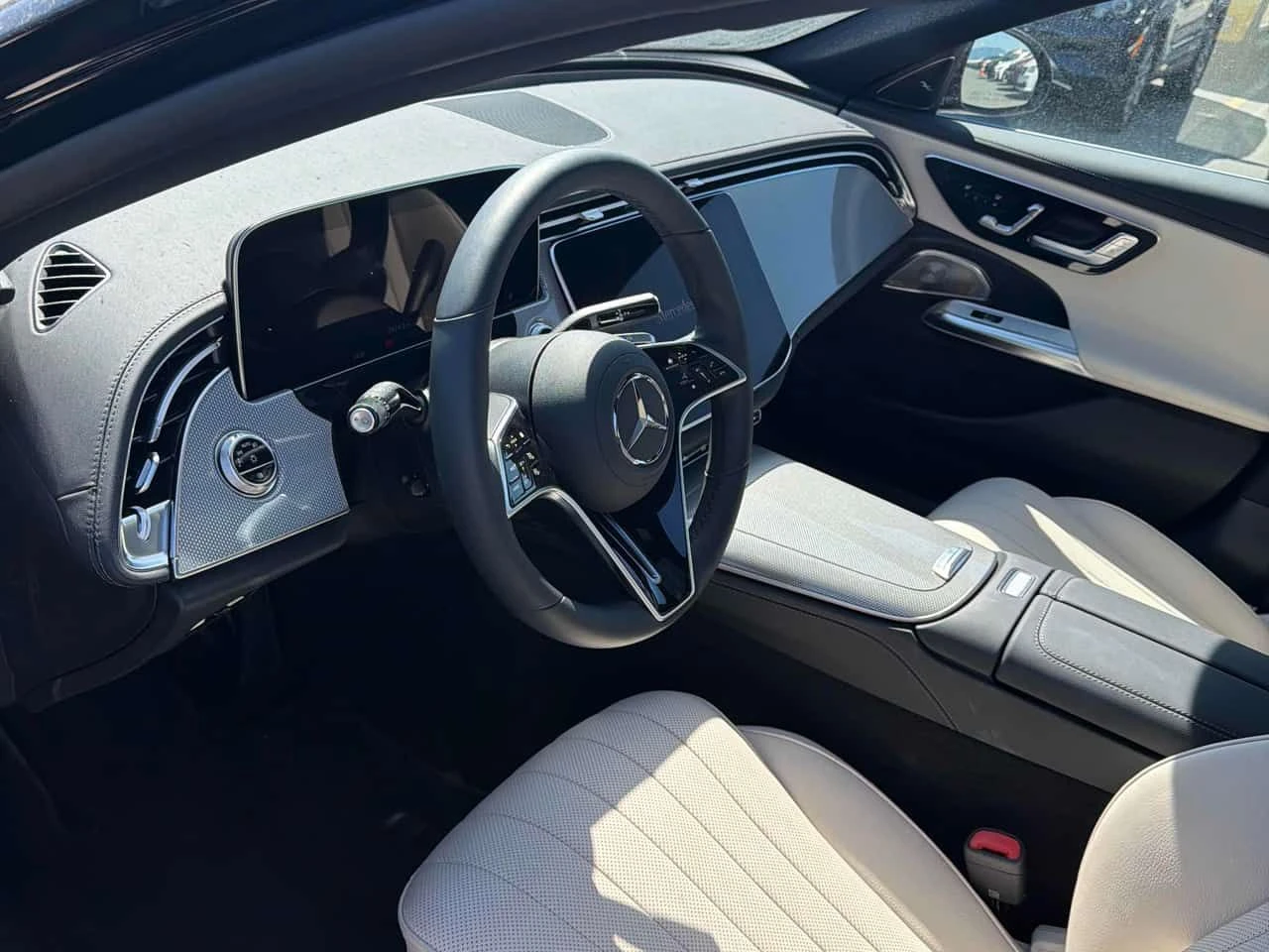 Mercedes-Benz E 450 * CARFAX * 4MATIC * 360 * CARPLAY, снимка 5 - Автомобили и джипове - 54380872