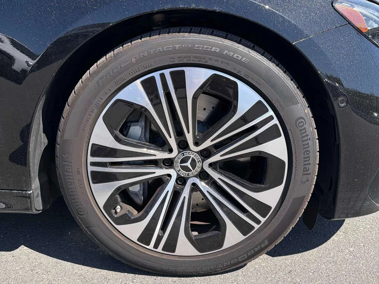 Mercedes-Benz E 450 * CARFAX * 4MATIC * 360 * CARPLAY, снимка 7 - Автомобили и джипове - 54380872