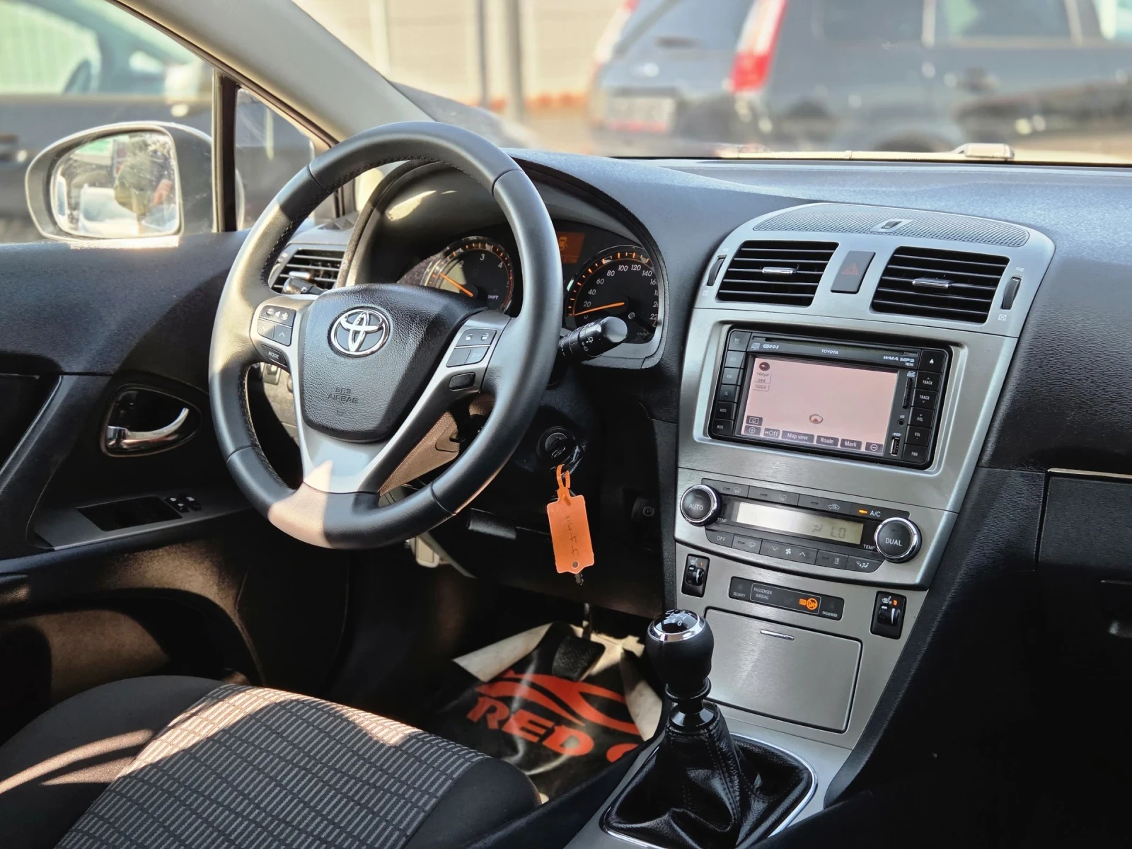 Toyota Avensis 2.0 d4d 6�������� | Mobile.bg � ����������� 11