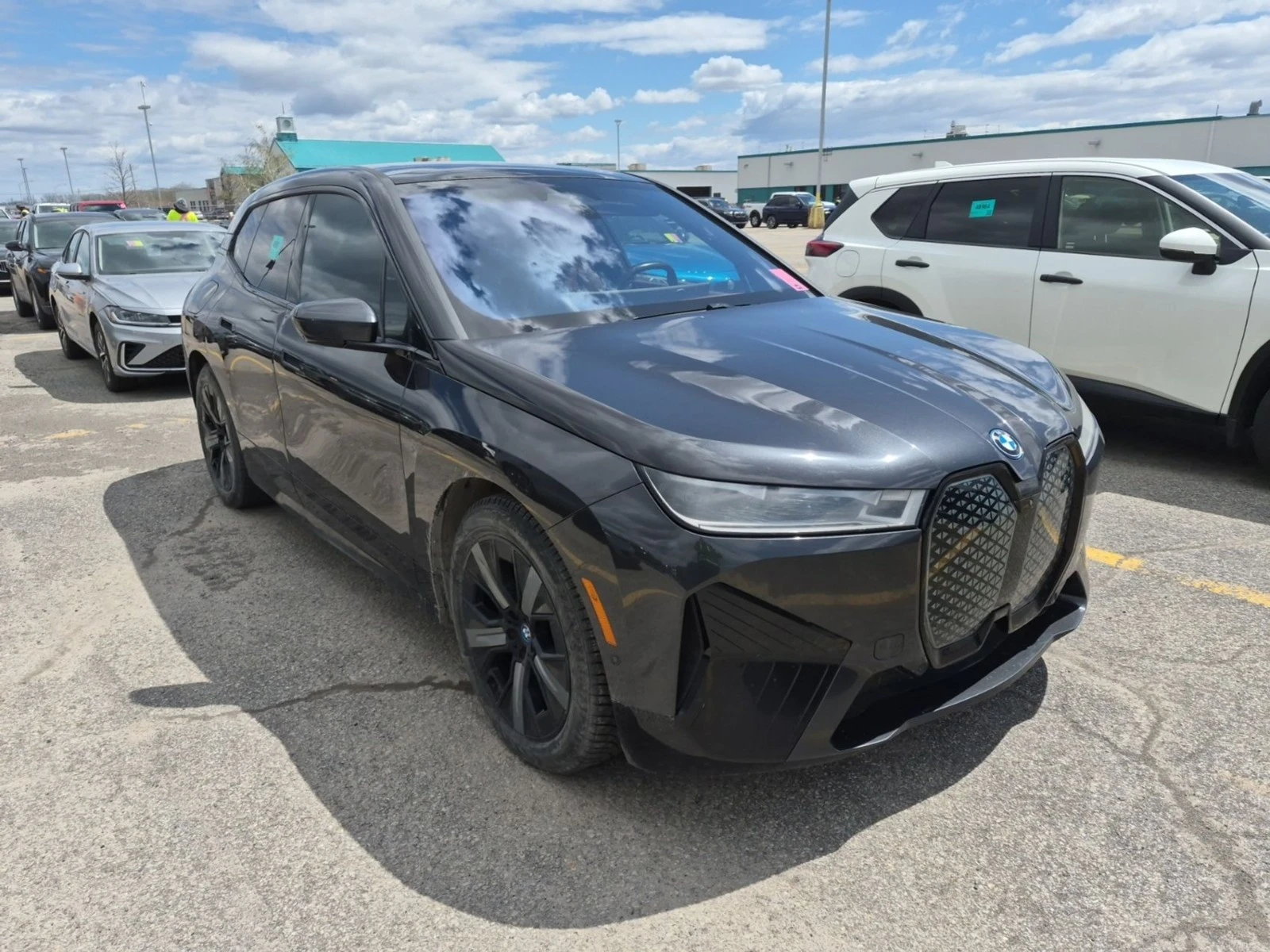BMW iX 50i* HARMAN* HUD* 360* HEADUP, снимка 2 - Автомобили и джипове - 54459995