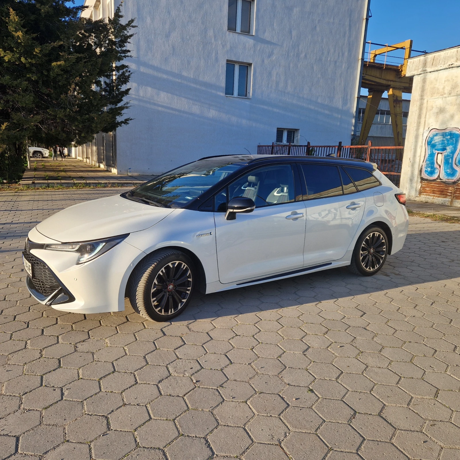 Toyota Corolla Sports 2.0 Hybrid GR Sport, снимка 2 - Автомобили и джипове - 54624334