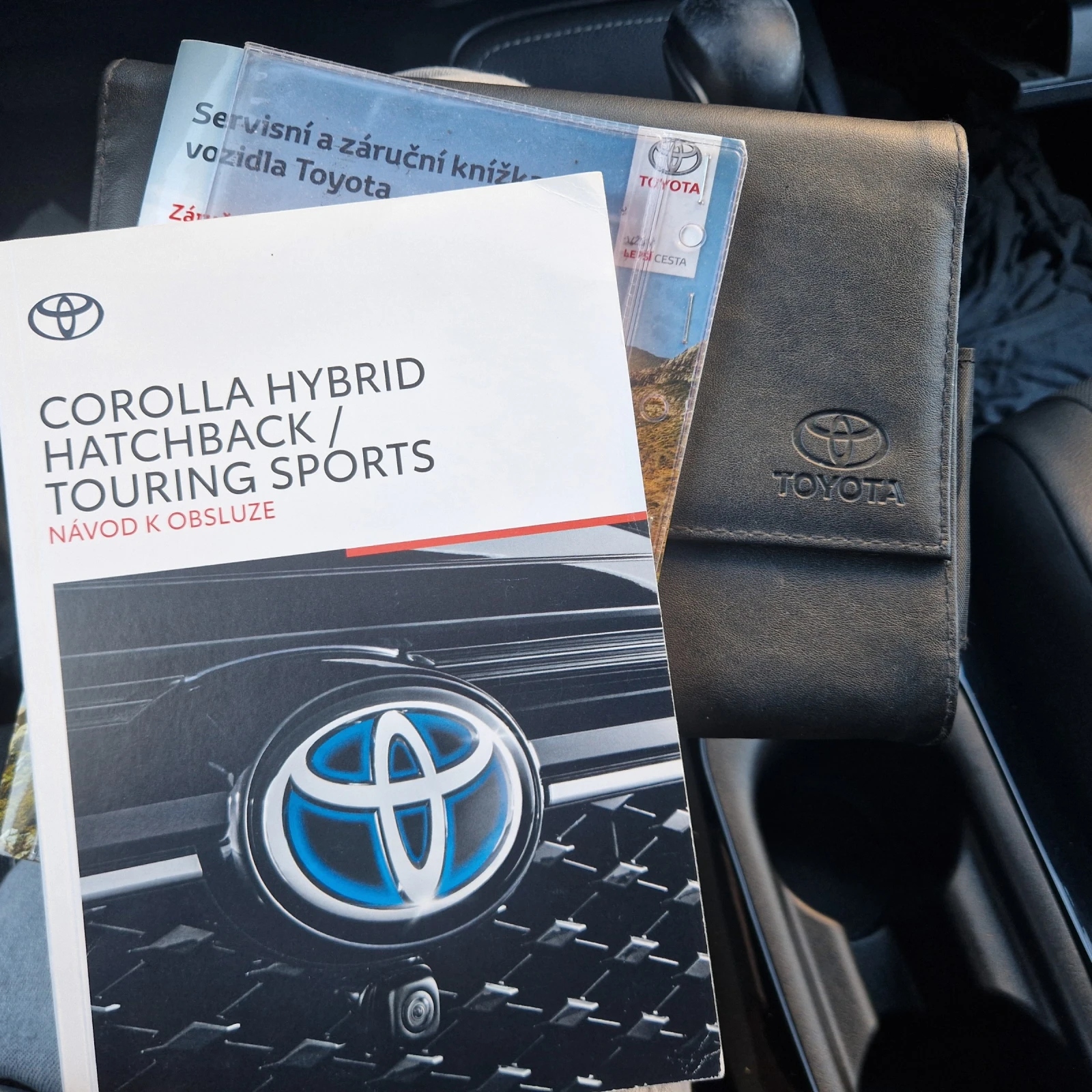 Toyota Corolla Sports 2.0 Hybrid GR Sport, снимка 9 - Автомобили и джипове - 54624334