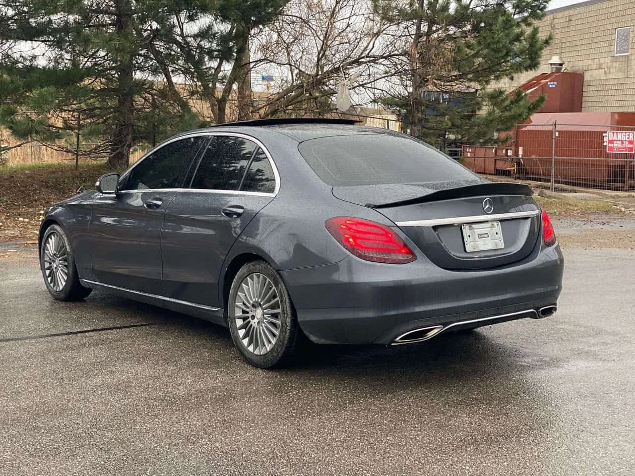 Mercedes-Benz C 300 * CARFAX * ЦЕНА ДО БГ, снимка 7 - Автомобили и джипове - 54738385