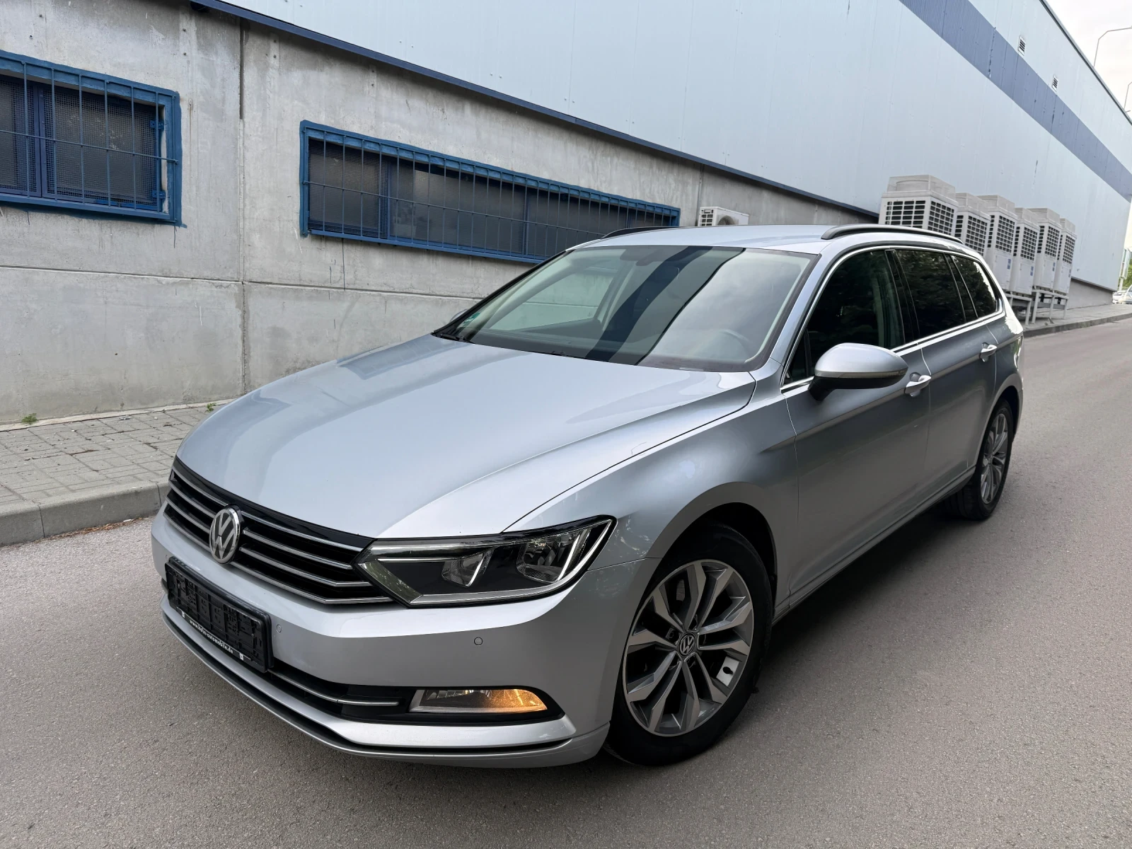 VW Passat 2.0 TDi BMT, снимка 3 - Автомобили и джипове - 54973967