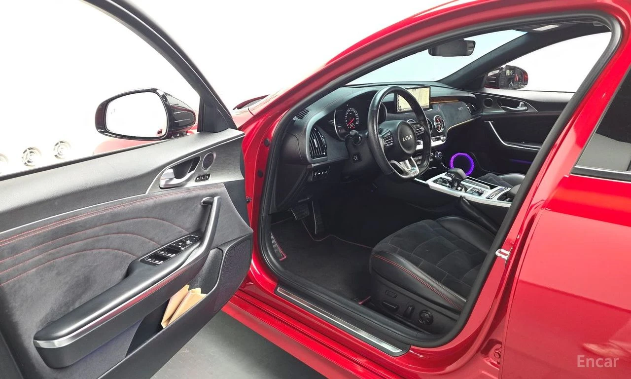 Kia Stinger 3.3 GT* ACRO EDITION* DISTRONIC* HEAD-UP* ОБДУХВАН, снимка 7 - Автомобили и джипове - 55016049