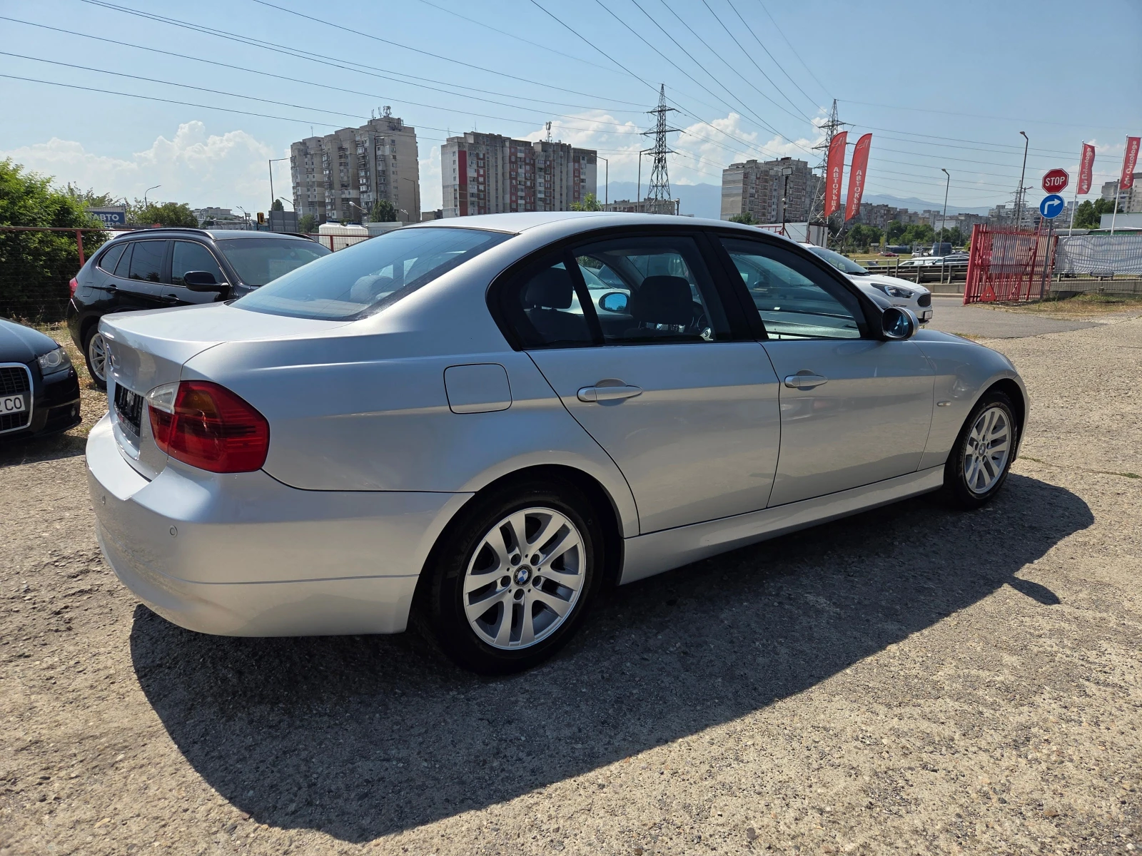 BMW 320 2.0/автоматик/нави, снимка 4 - Автомобили и джипове - 55099229