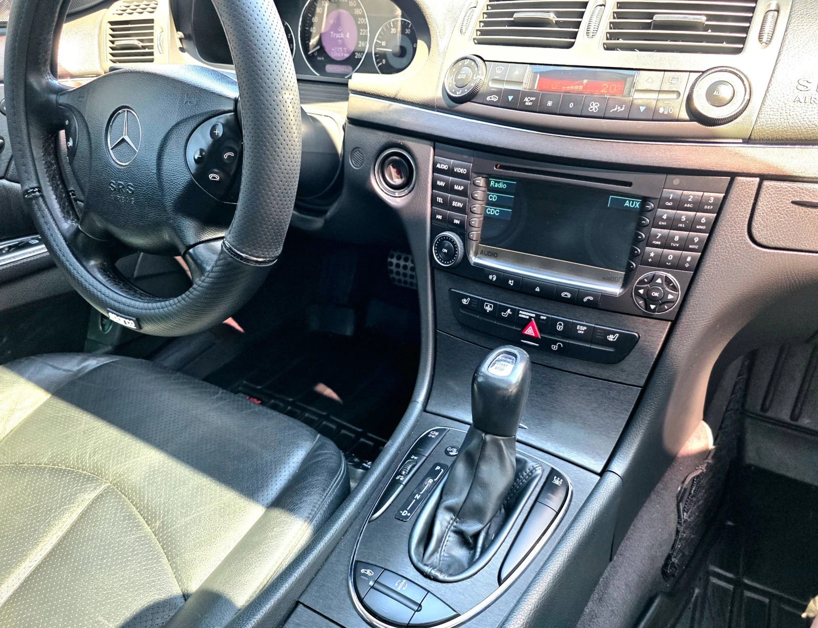 Mercedes-Benz E 320 320CDI, снимка 8 - Автомобили и джипове - 55163924