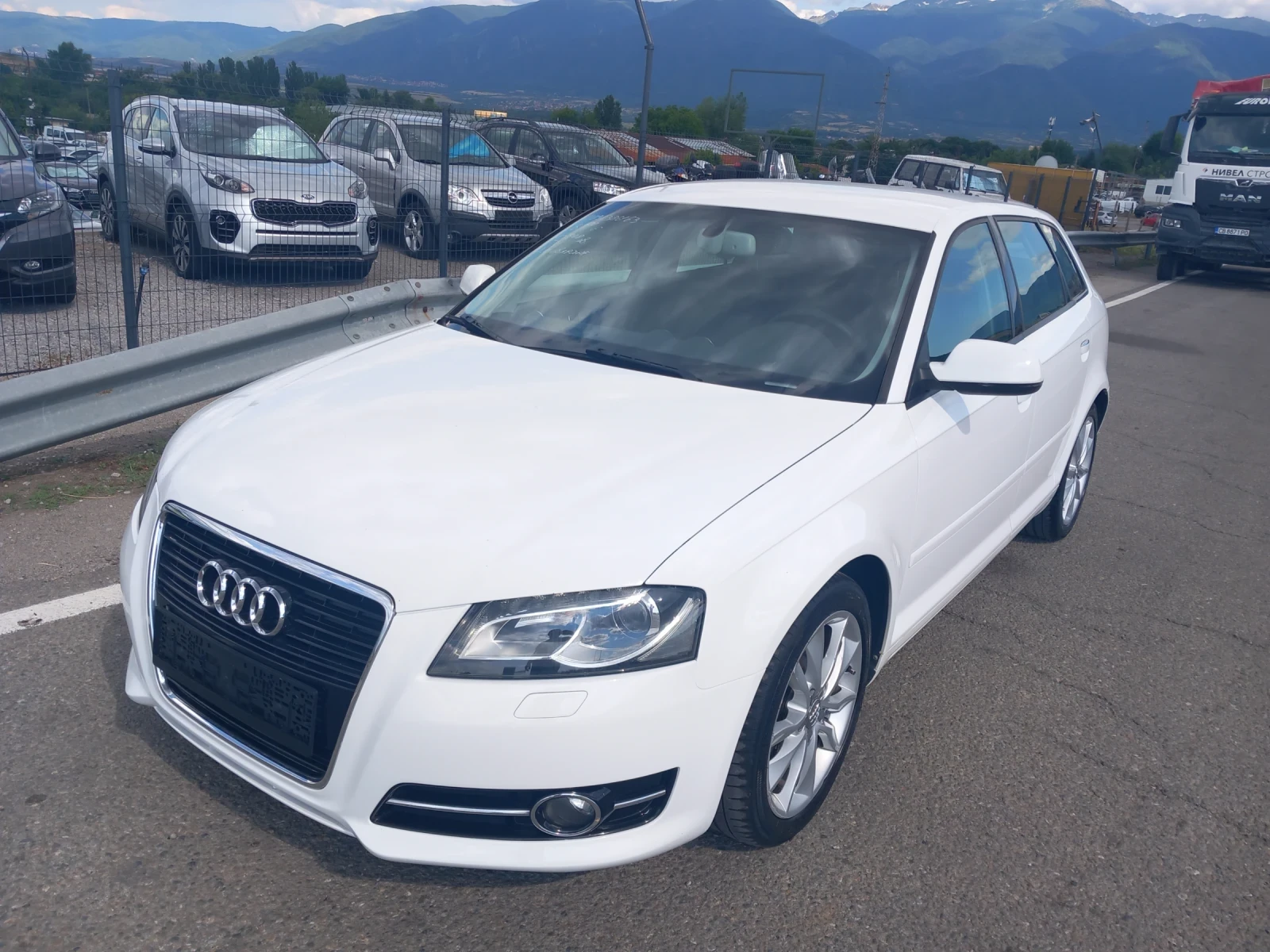 Audi A3 2.0TDI , снимка 3 - Автомобили и джипове - 55178140