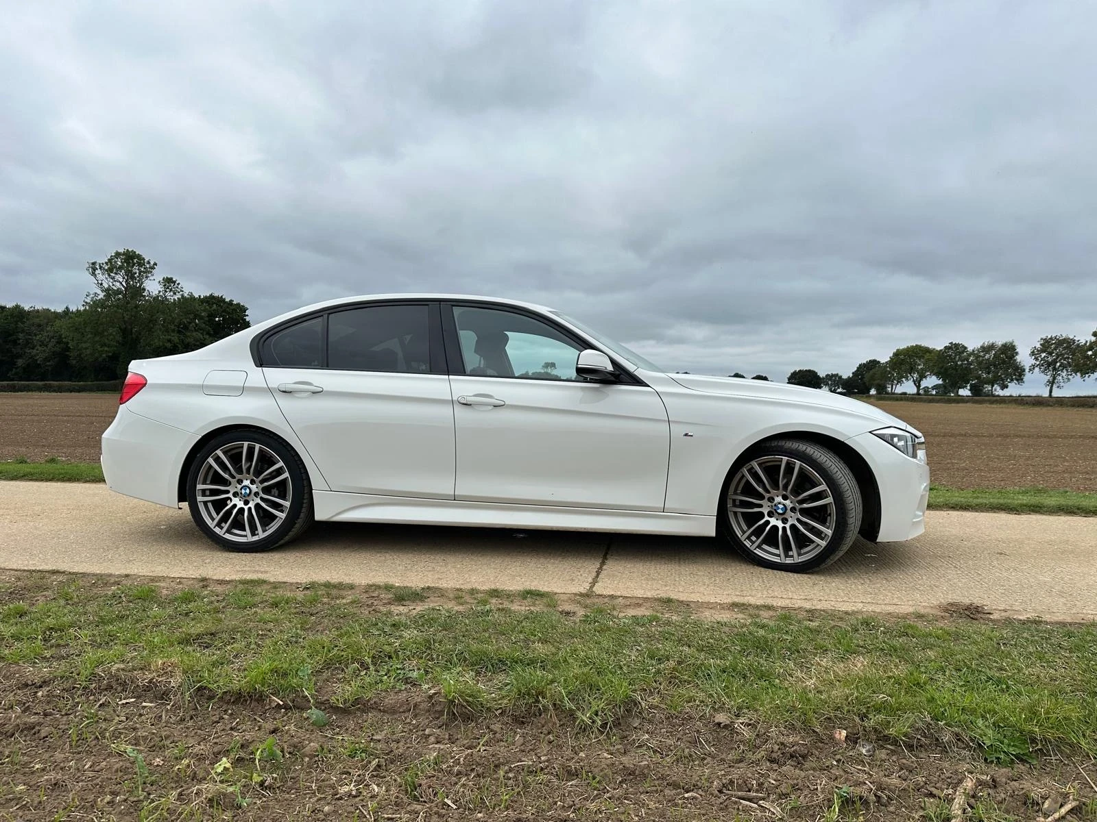 BMW 320, снимка 4 - Автомобили и джипове - 55240845