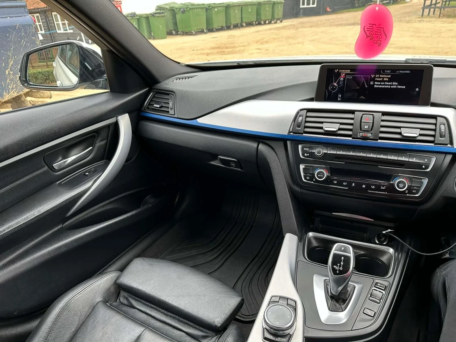 BMW 320, снимка 11 - Автомобили и джипове - 55240845