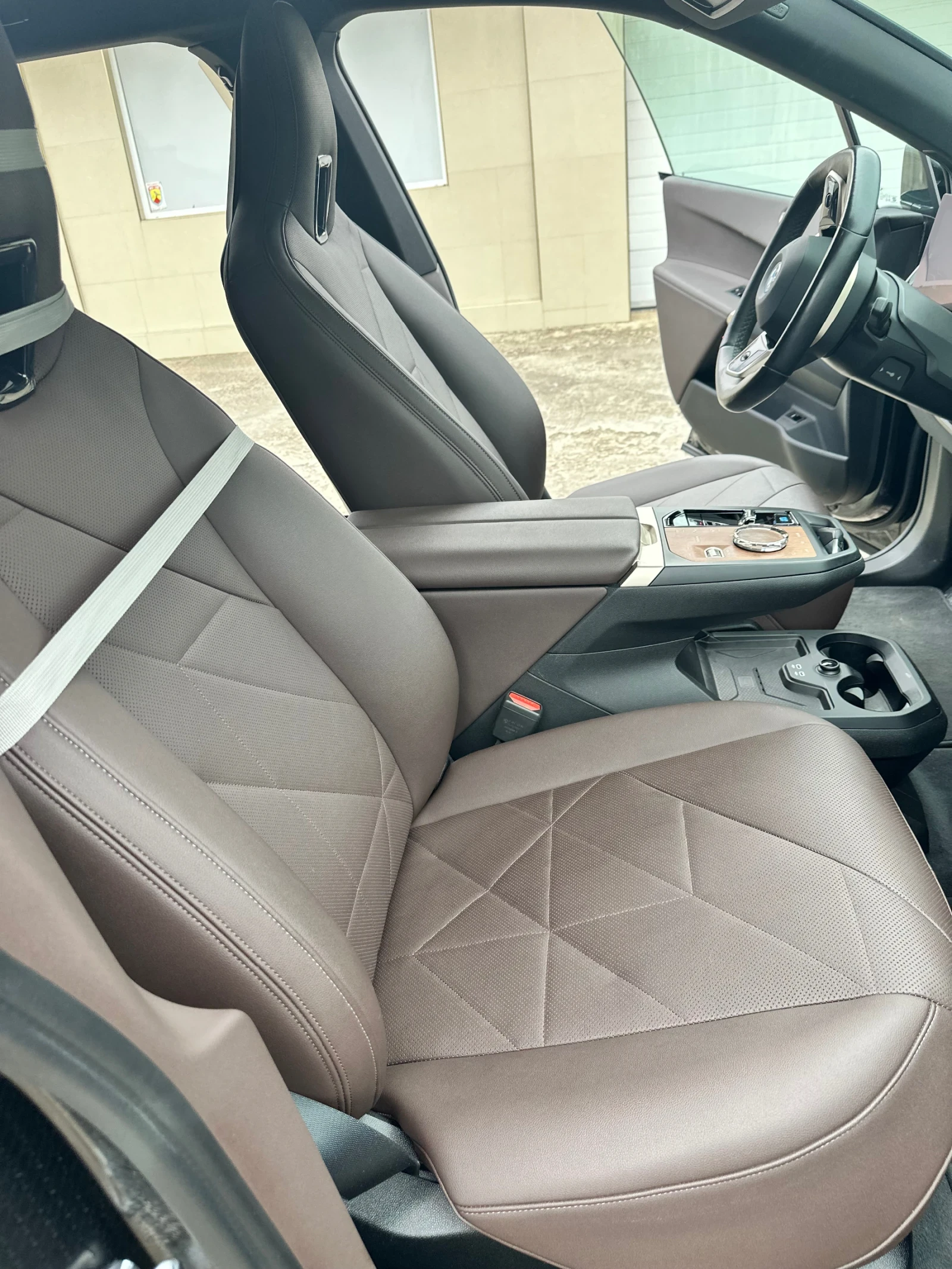 BMW iX, снимка 6 - Автомобили и джипове - 55248735