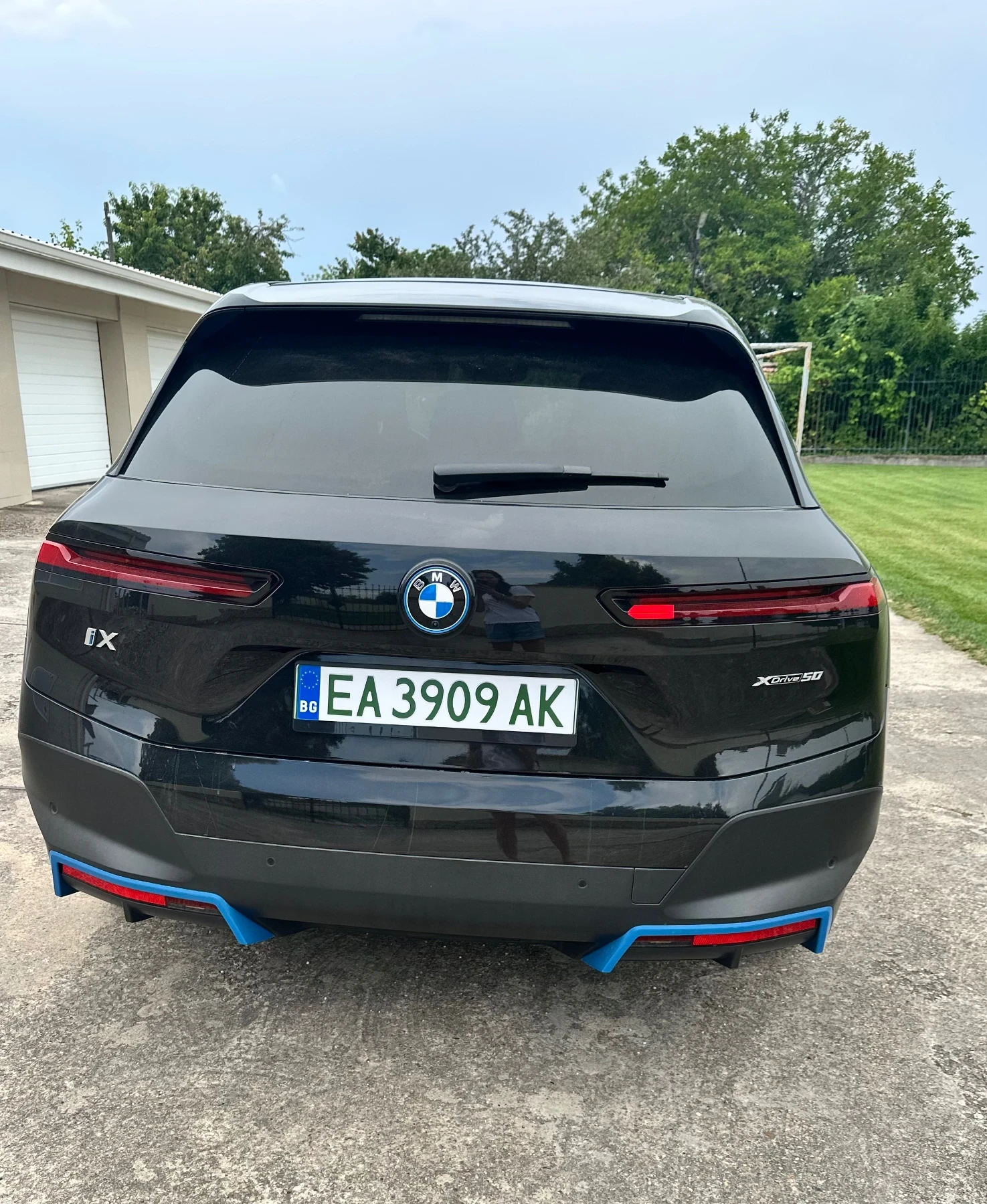 BMW iX, снимка 2 - Автомобили и джипове - 55248735