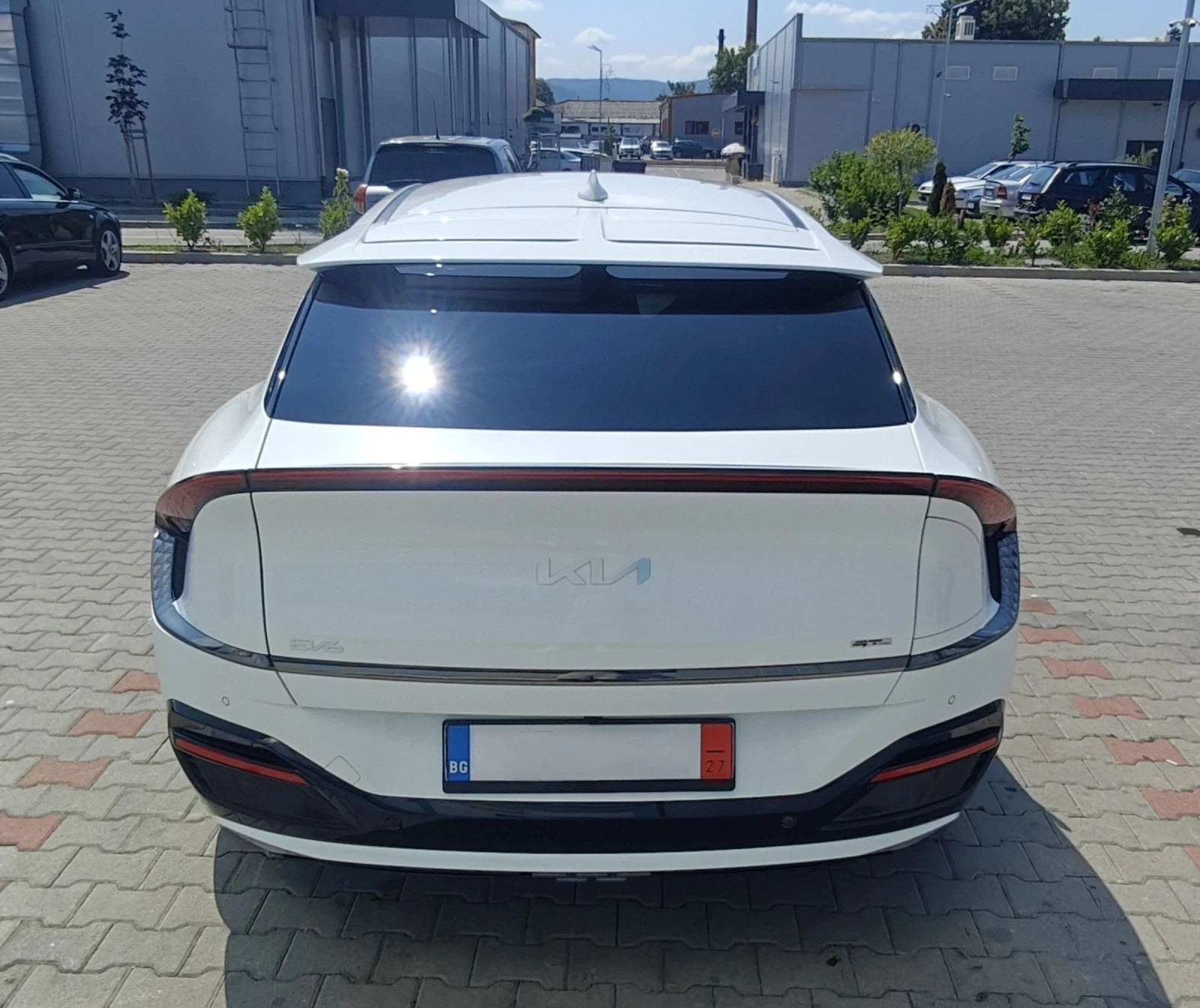 Kia EV6 GT-line/AWD/325hp/SOH100%/ЕВРОПА, снимка 4 - Автомобили и джипове - 55397674