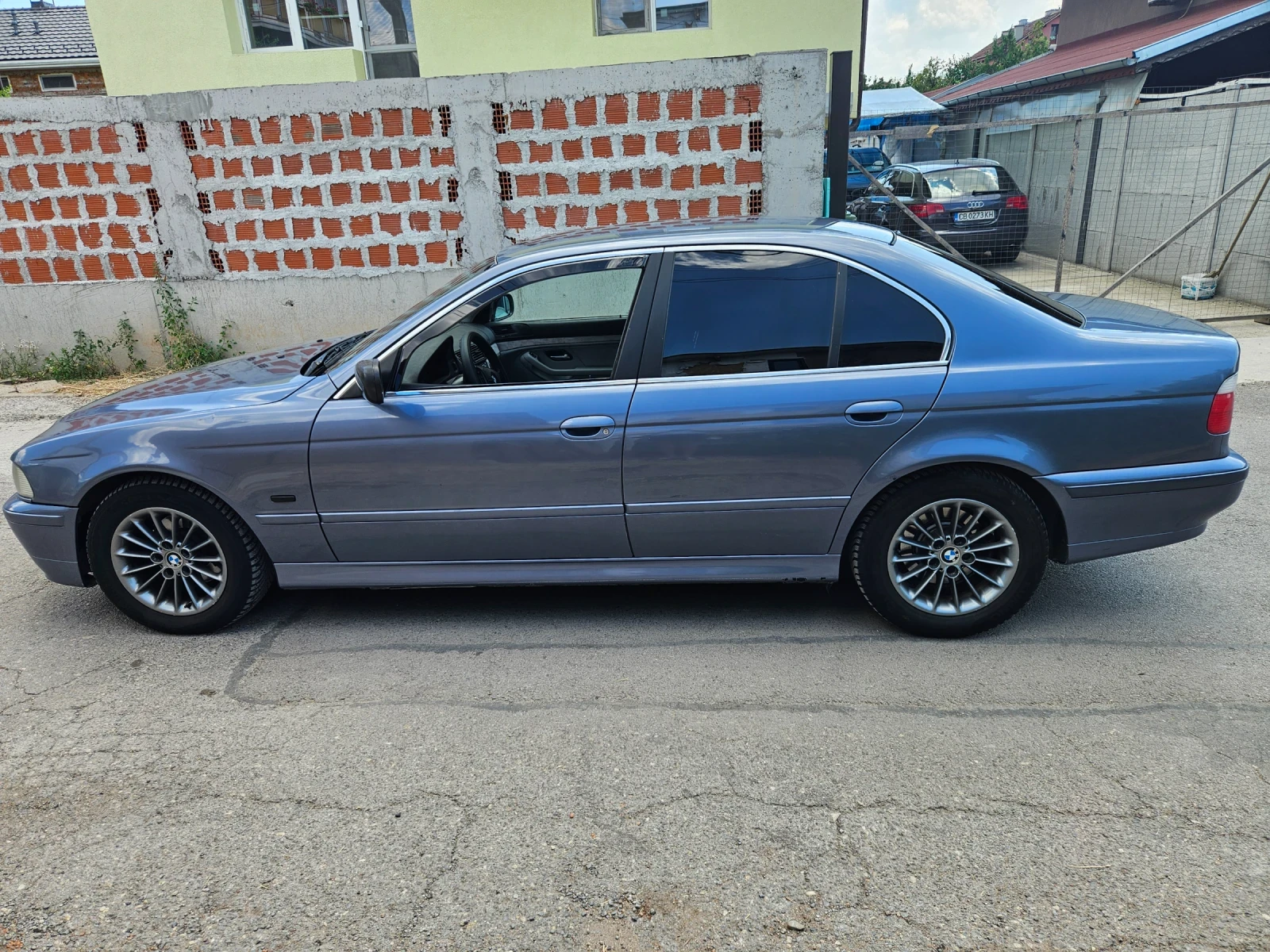 BMW 525, снимка 2 - Автомобили и джипове - 55588206