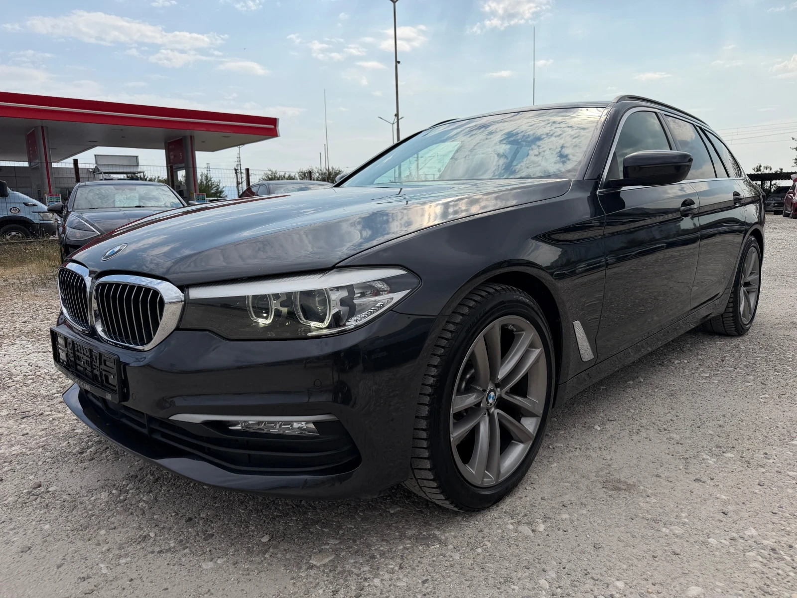 BMW 520 520D XDRIVE, снимка 3 - Автомобили и джипове - 55655342