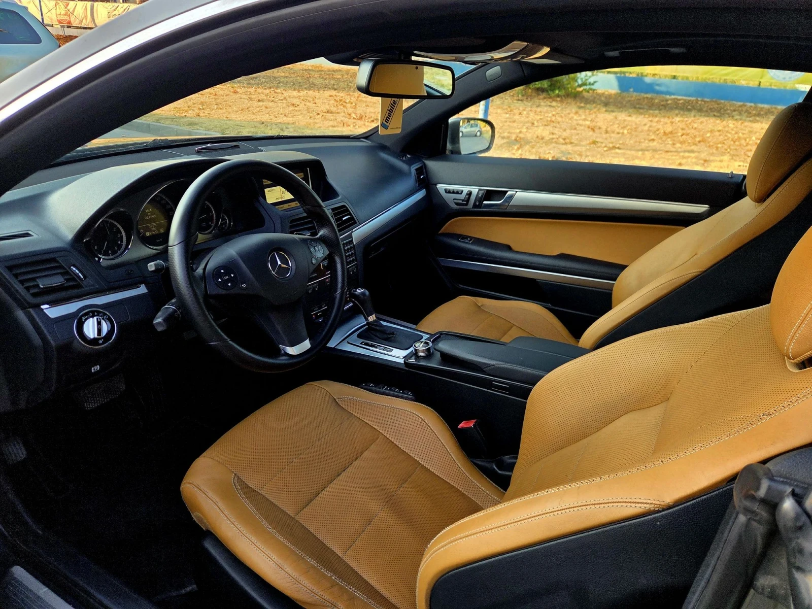 Mercedes-Benz E 350 Coupe, снимка 6 - Автомобили и джипове - 55754239