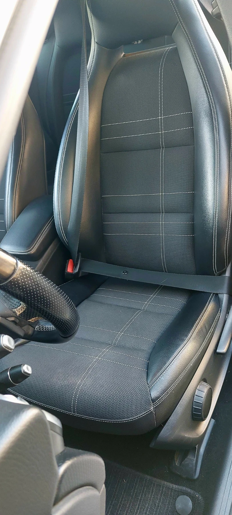 Mercedes-Benz A 180 SPORT EDITION , снимка 15 - Автомобили и джипове - 56107934