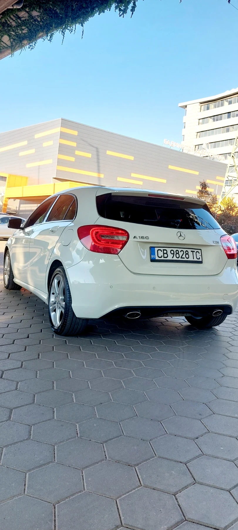 Mercedes-Benz A 180 SPORT EDITION , снимка 12 - Автомобили и джипове - 56107934
