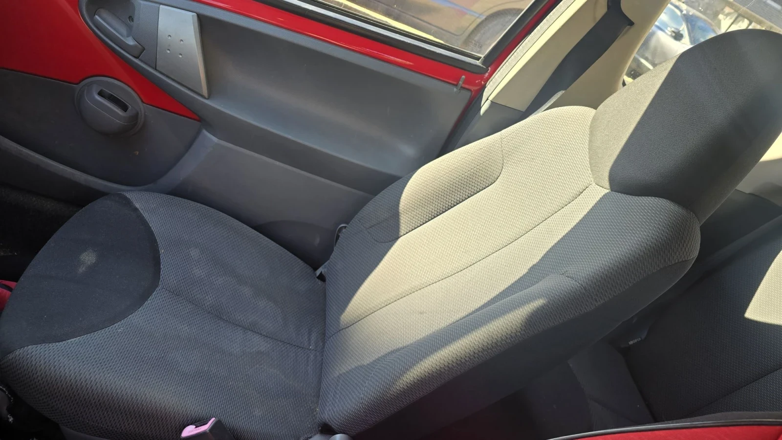 Toyota Aygo 1.0 i kluma , снимка 7 - Автомобили и джипове - 56125367