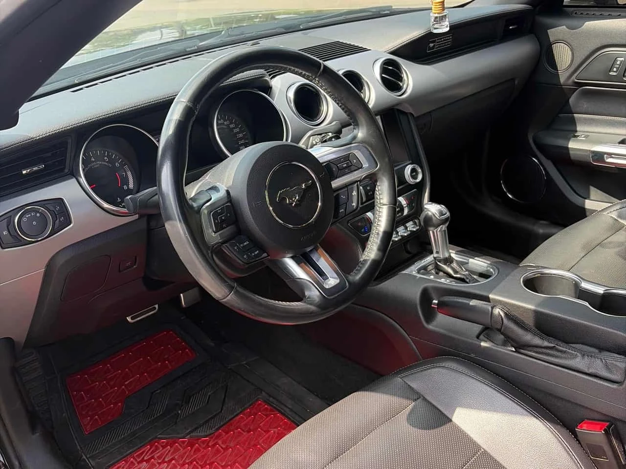 Ford Mustang * EcoBoost * CARFAX * БЕЗ ПЪРВОНАЧАЛНА ВНОСКА, снимка 5 - Автомобили и джипове - 56240853