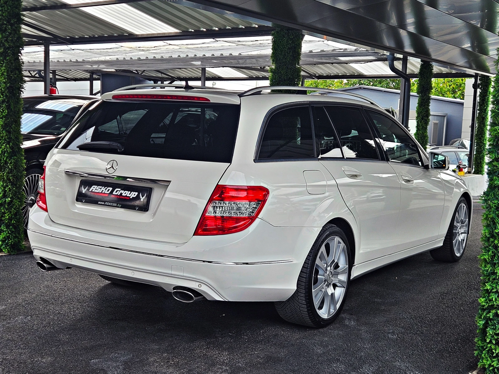 Mercedes-Benz C 300 AMG/4MAT/DISTR/CAMERA/PANO/HARMAN/ПОДГРЕВ/ПАМЕТ/LI, снимка 5 - Автомобили и джипове - 56269796