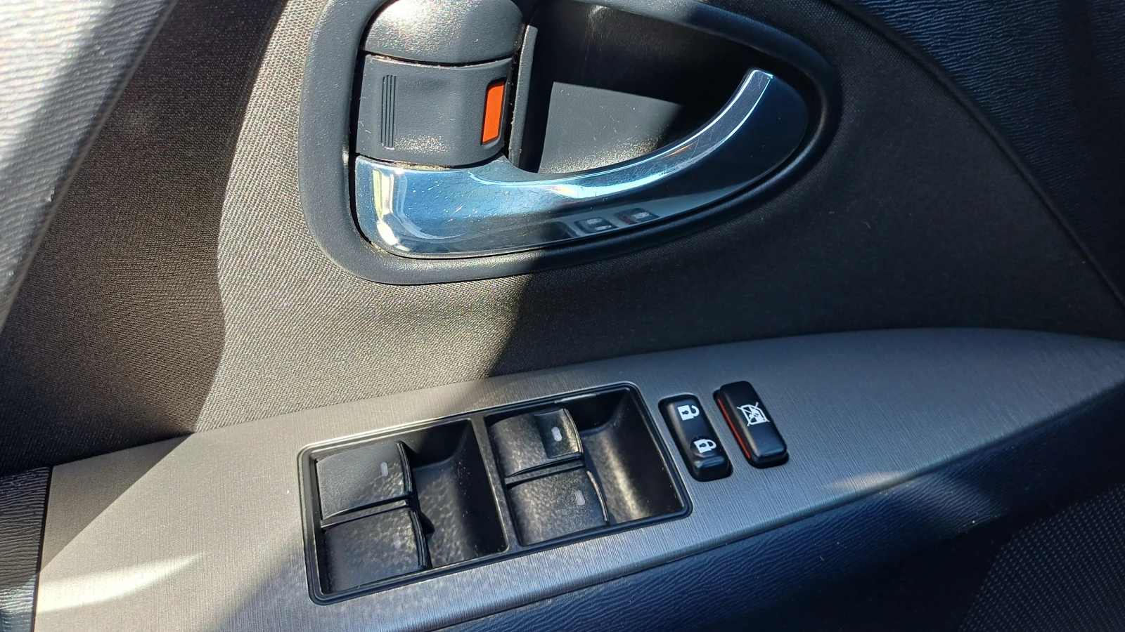 Toyota Avensis, снимка 12 - Автомобили и джипове - 56345696