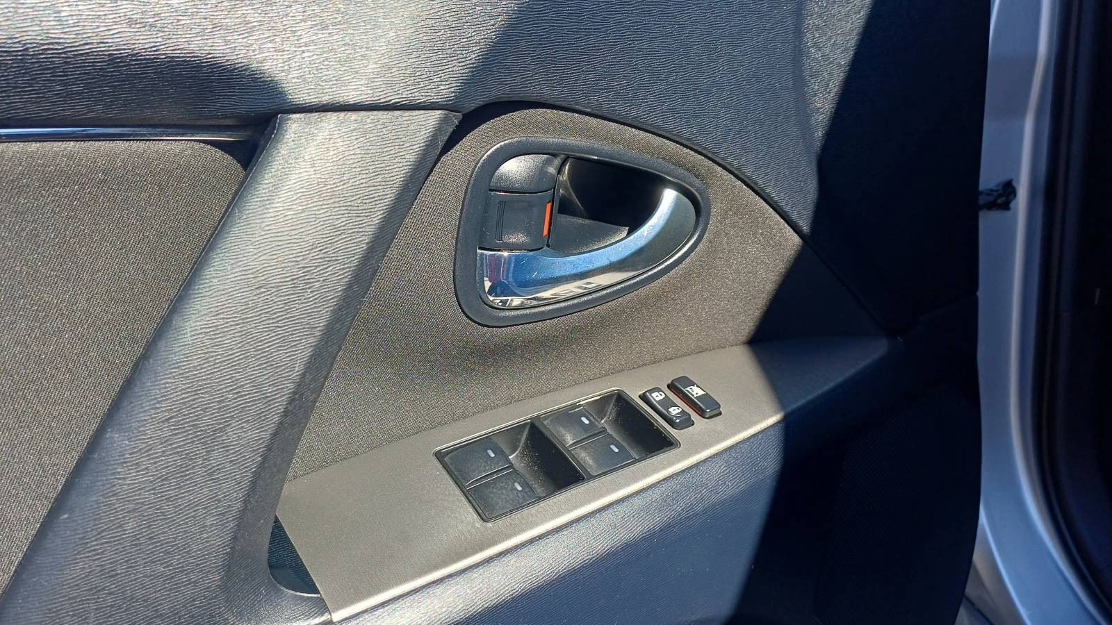 Toyota Avensis, снимка 6 - Автомобили и джипове - 56345696