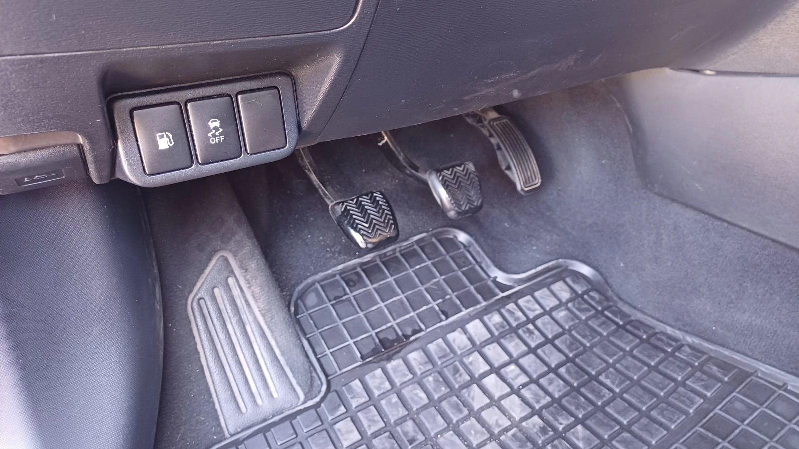 Toyota Avensis, снимка 7 - Автомобили и джипове - 56345696