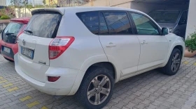 Toyota Rav4 NAVI* КОЖА* ПОДГРЕВ* КАМЕРА* 221800км* , снимка 6