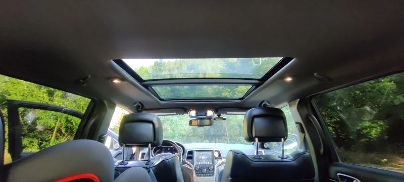 Jeep Grand cherokee Overland, снимка 10 - Автомобили и джипове - 52683233