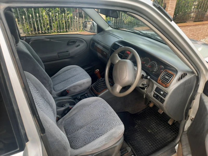 Suzuki Grand vitara, снимка 13 - Автомобили и джипове - 51500682