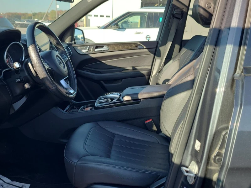 Mercedes-Benz GLE 350 d* AMG-pack* Multibeam* H/K* 360* Пано* Подгрев* , снимка 5 - Автомобили и джипове - 52318007