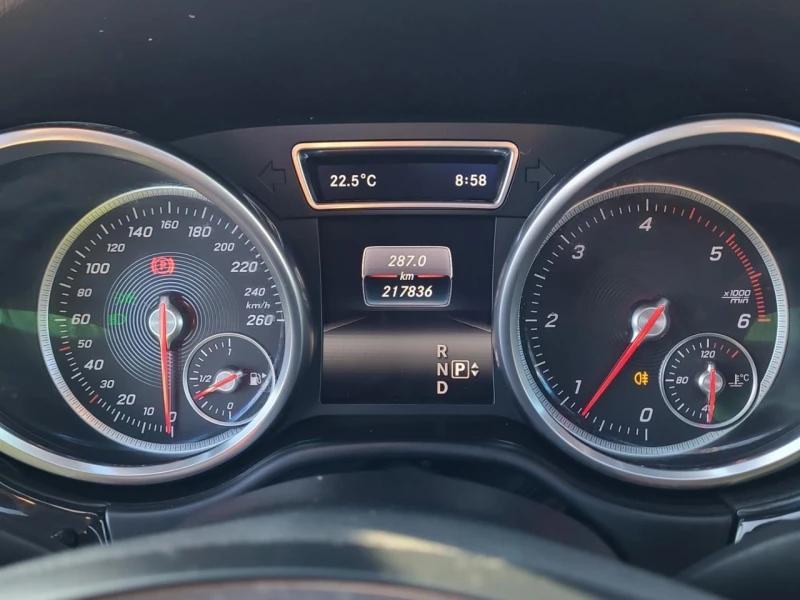 Mercedes-Benz GLE 350 d* AMG-pack* Multibeam* H/K* 360* Пано* Подгрев* , снимка 7 - Автомобили и джипове - 52318007