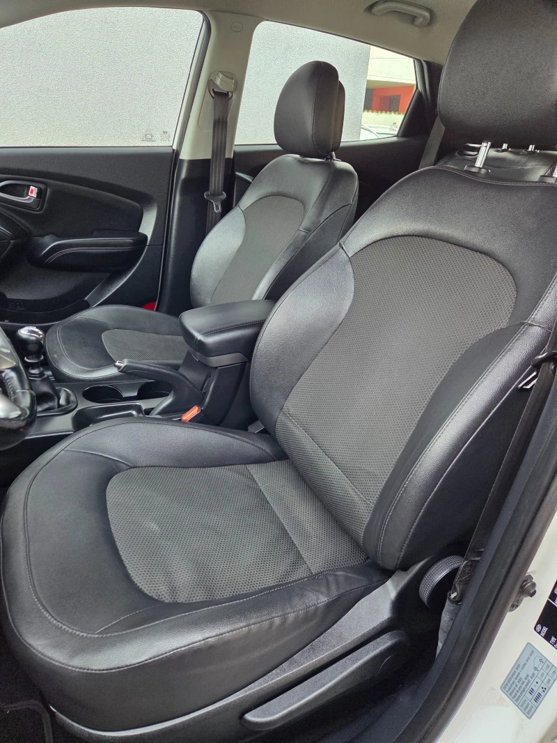 Hyundai IX35 1.7CRDi Facelift Кожа УНИКАТ, снимка 7 - Автомобили и джипове - 52627465