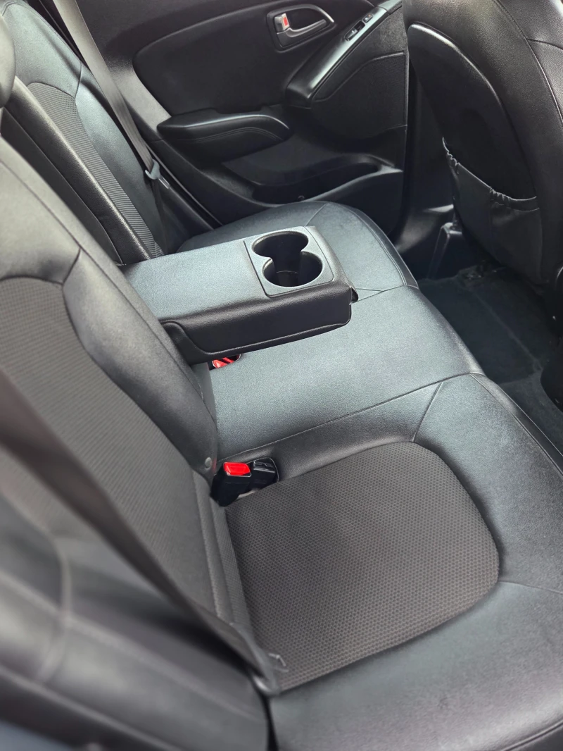 Hyundai IX35 1.7CRDi Facelift Кожа УНИКАТ, снимка 15 - Автомобили и джипове - 52627465