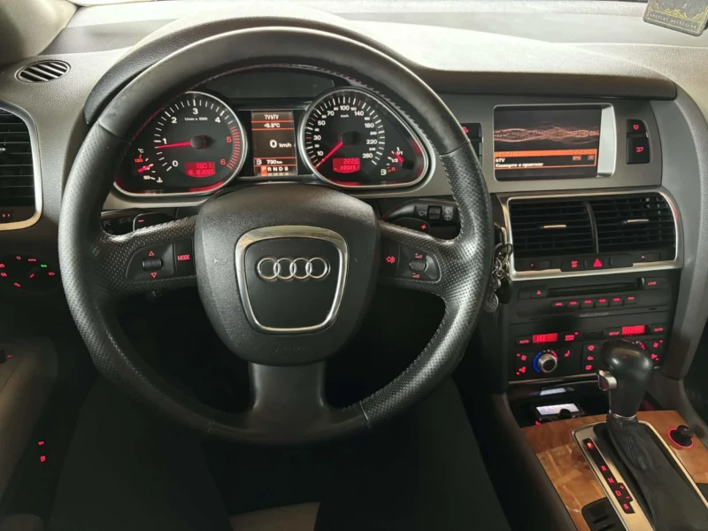 Audi Q7, снимка 5 - Автомобили и джипове - 53129237