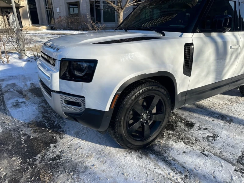 Land Rover Defender * SE * CARFAX * БЕЗ ПЪРВОНАЧАЛНА ВНОСКА, снимка 4 - Автомобили и джипове - 53178500