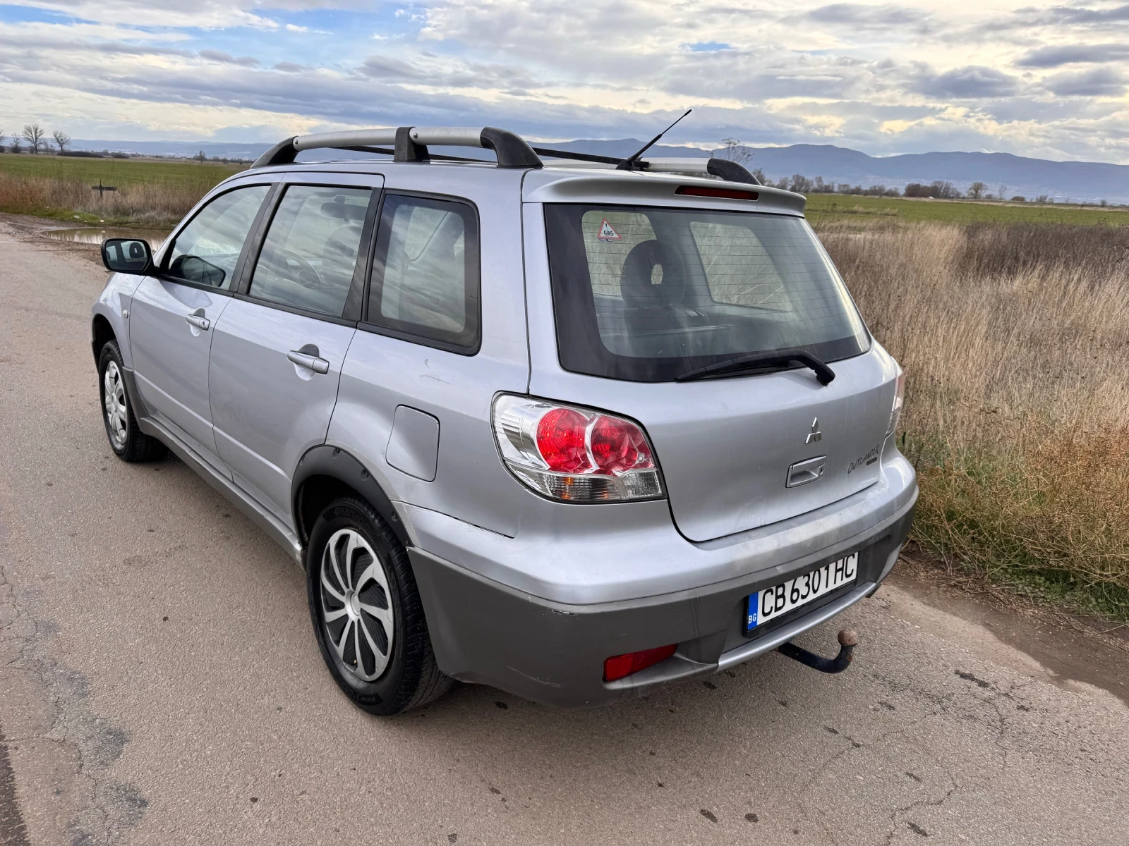 Mitsubishi Outlander 2.0i LPG 4x4 Теглич - изображение 5