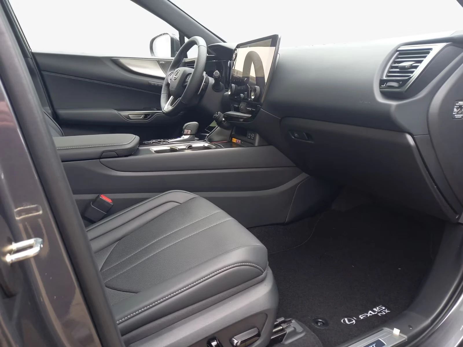 Lexus NX 350h F-SPORT/243HP/M.LEV/PANO/HUD/MEMO/360/157h, снимка 11 - Автомобили и джипове - 53722300