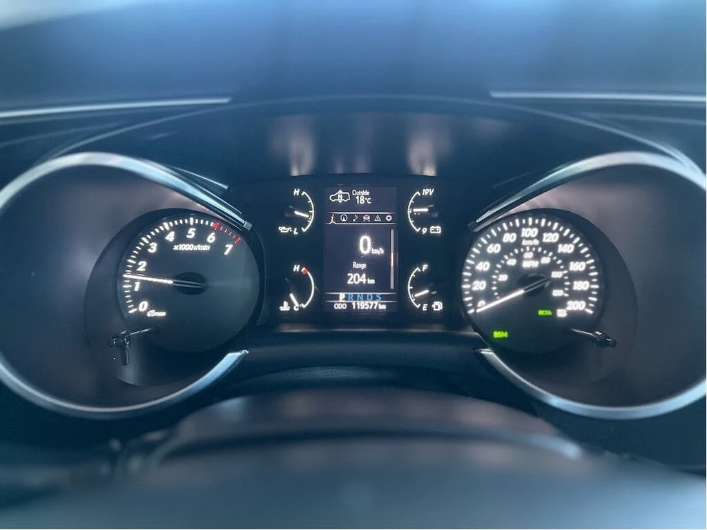 Toyota Sequoia 2019 V8 Platinum 4WD * АвтоКредит * (Цена до БГ)), снимка 11 - Автомобили и джипове - 53866406