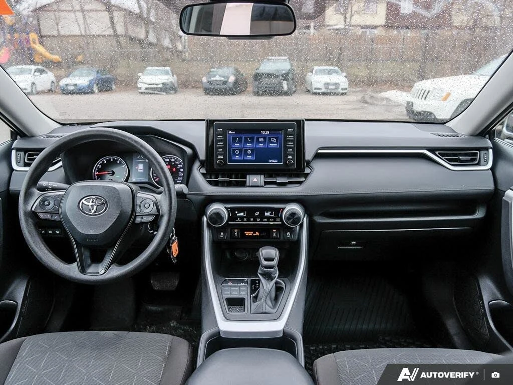 Toyota Rav4 LE AWD, снимка 9 - Автомобили и джипове - 54384240