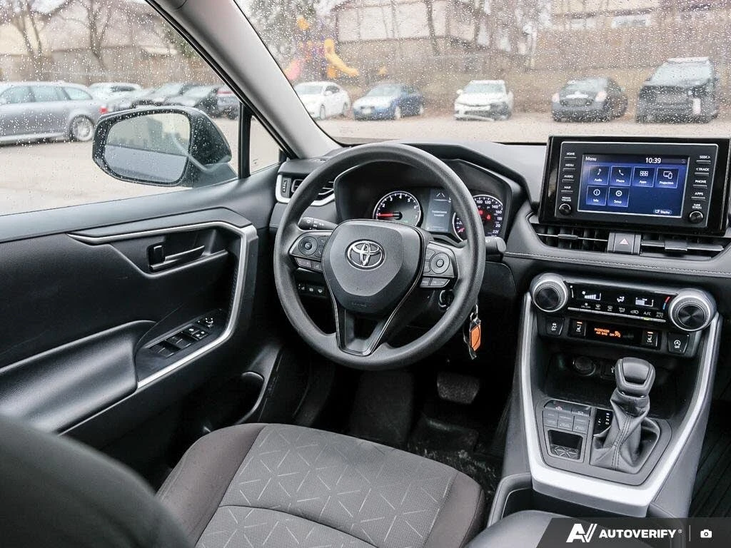 Toyota Rav4 LE AWD, снимка 10 - Автомобили и джипове - 54384240