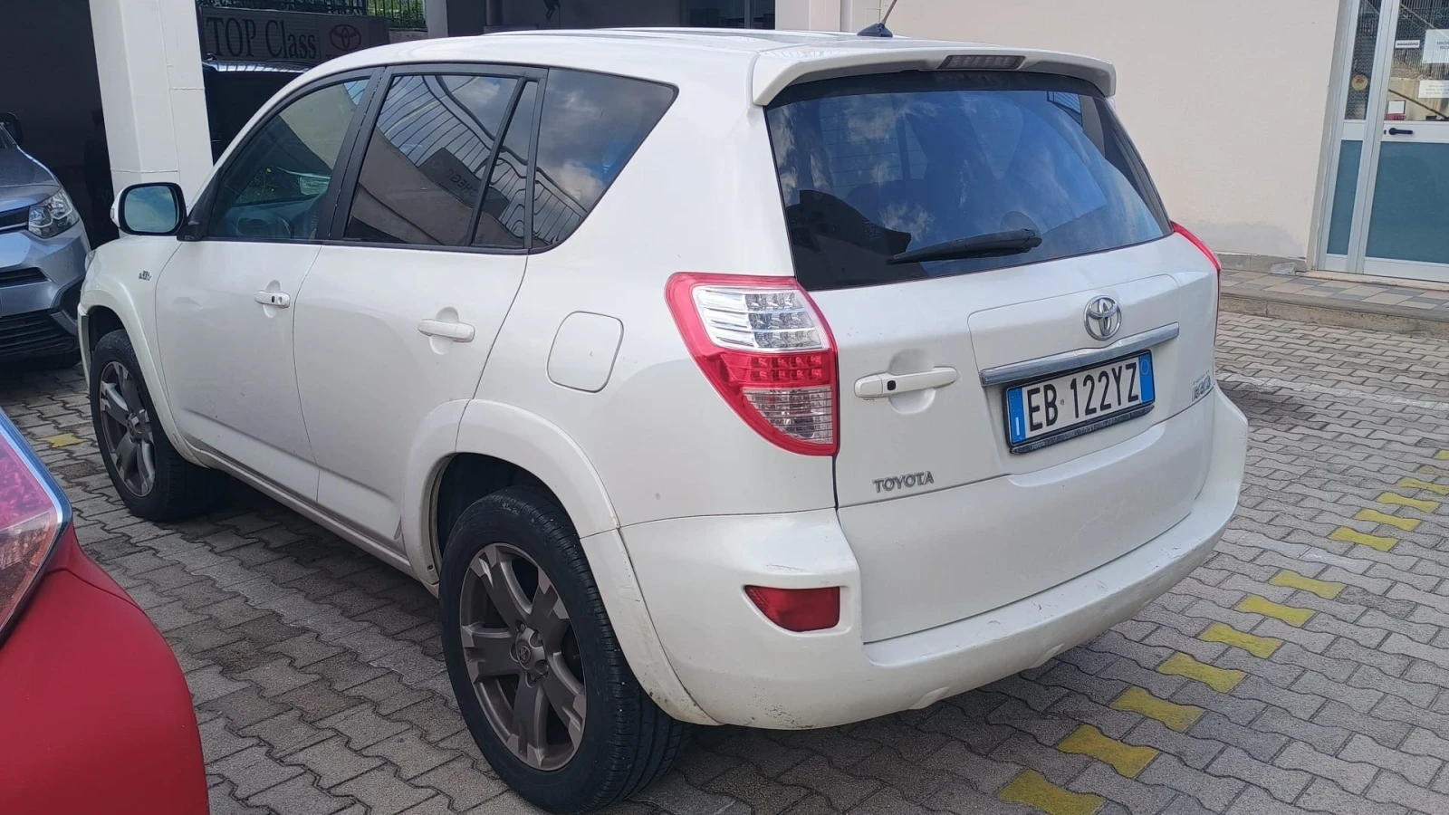 Toyota Rav4 NAVI* КОЖА* ПОДГРЕВ* КАМЕРА* 221800км* , снимка 7 - Автомобили и джипове - 54923430