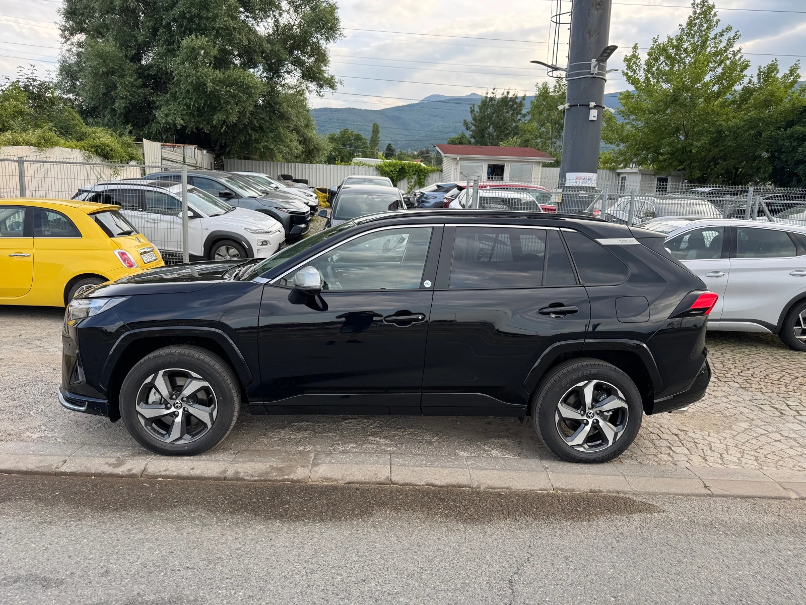 Toyota Rav4 2, 5L Plug-in-Hybrid/ 4X4 | Mobile.bg � ����������� 4