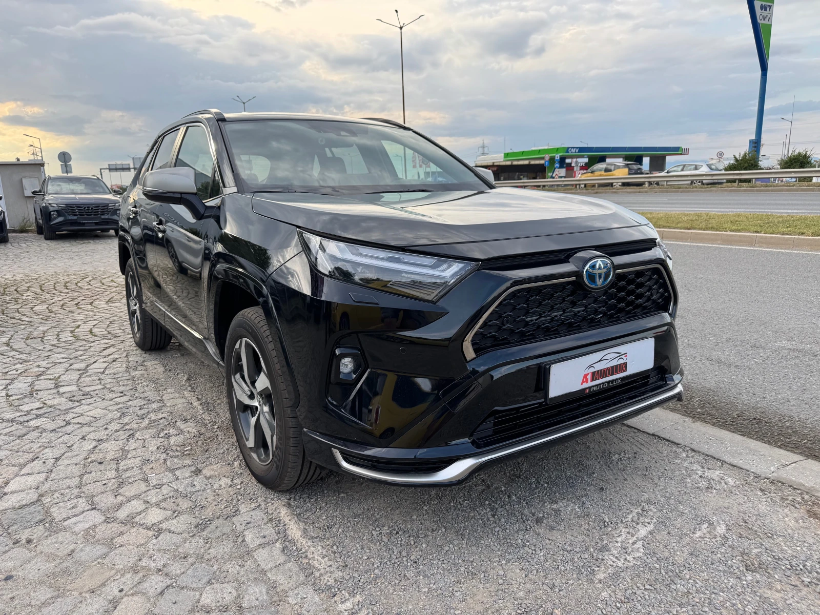 Toyota Rav4 2, 5L Plug-in-Hybrid/ 4X4 | Mobile.bg � ����������� 1