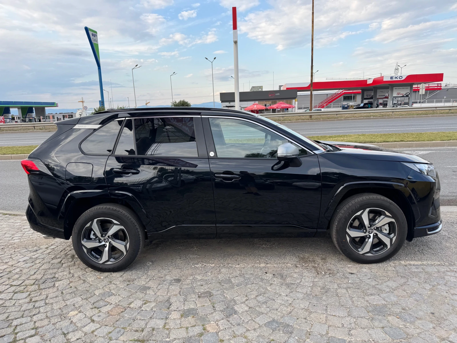Toyota Rav4 2, 5L Plug-in-Hybrid/ 4X4 | Mobile.bg � ����������� 5