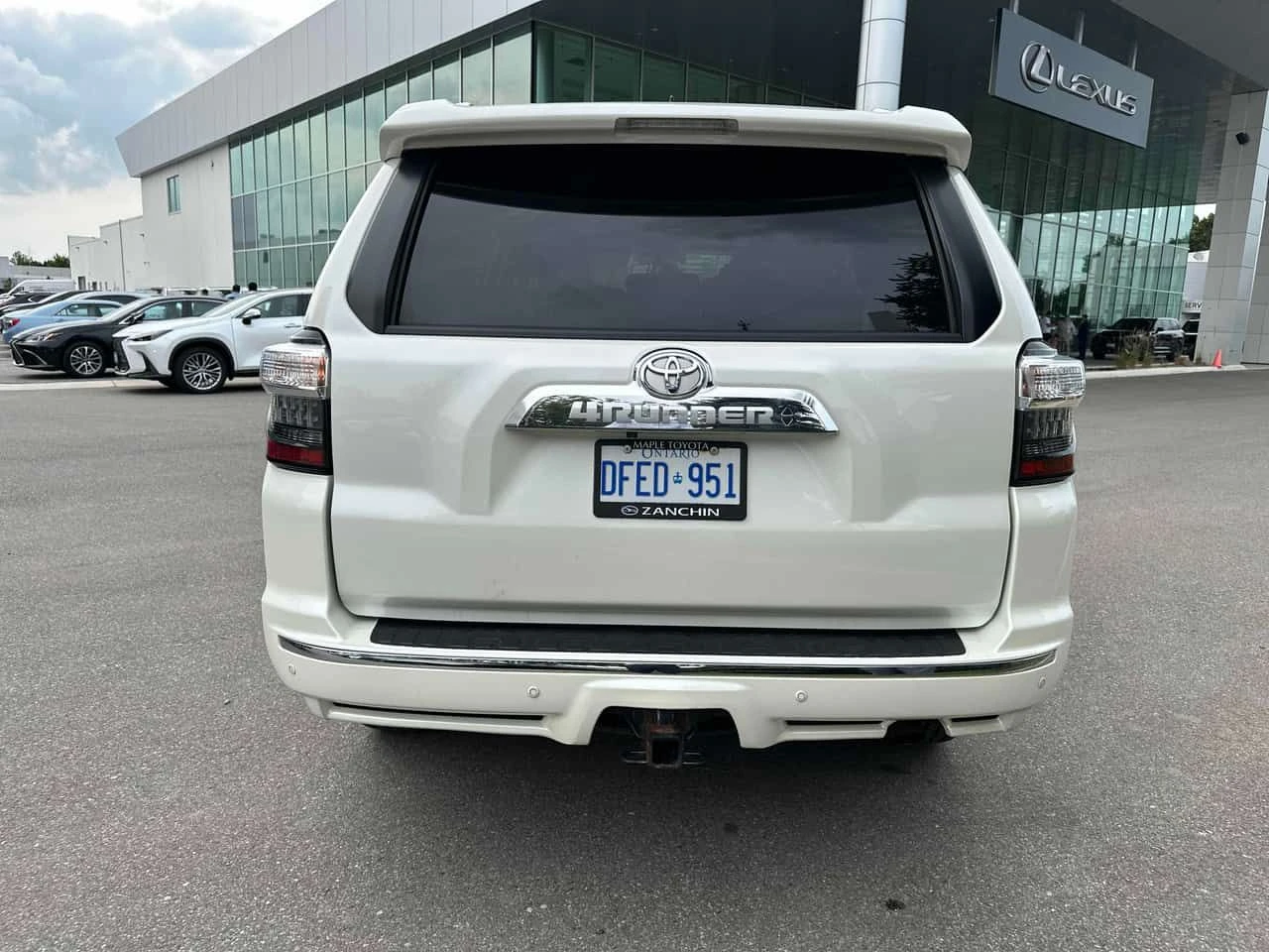 Toyota 4runner * 4WD *  ГЛАВНО ПРЕДСТАВИТЕЛСТВО НА TOYOTA, снимка 4 - Автомобили и джипове - 55425441