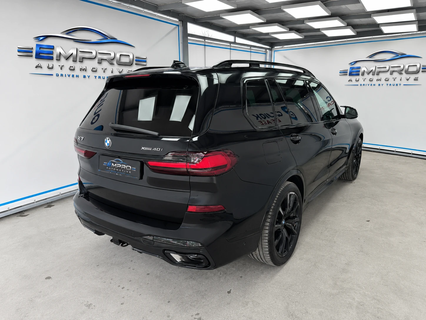 BMW X7 4.0i* xDrive* PANO* ВЪЗДУХ* ВАКУМ* Craftedclarity , снимка 6 - Автомобили и джипове - 55614253