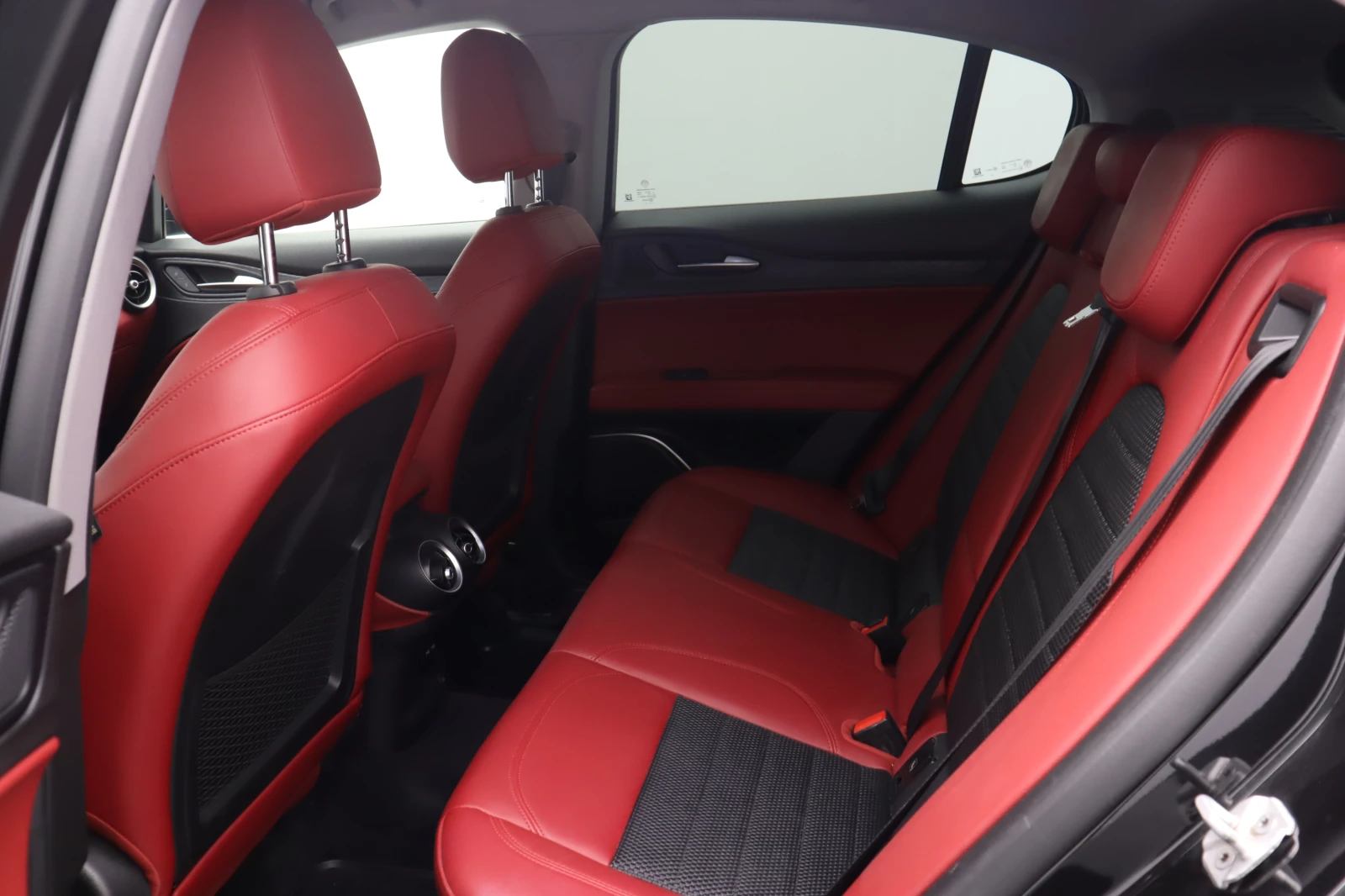 Alfa Romeo Stelvio | Mobile.bg � ����������� 11